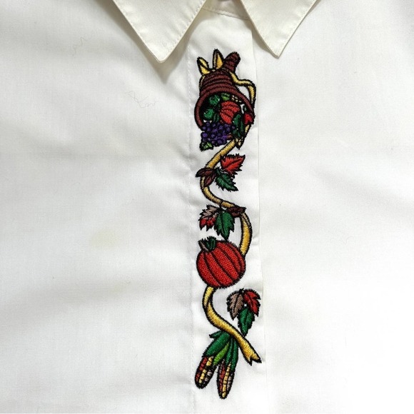 Vintage Autumn Halloween Fall Leaves Pumpkin Embroidered White Button Up Top - Picture 2 of 12